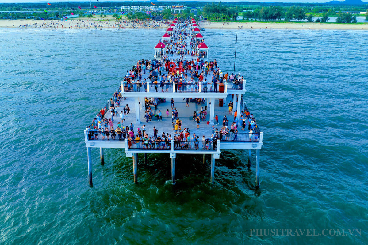 cau-hamptons-pier